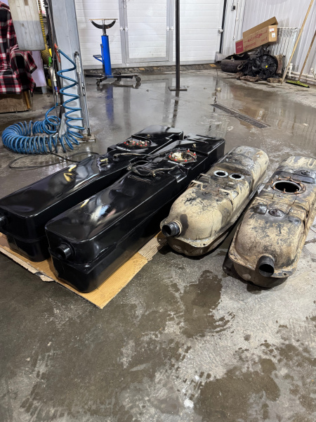 Увеличенный топливный бак Уаз Патриот 62,5 л. Правый (под погружной насос) усиленный пластик